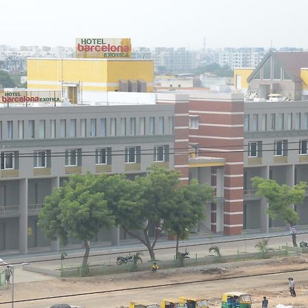 Hotel Barcelona Exotica Ahmedabad Ngoại thất bức ảnh